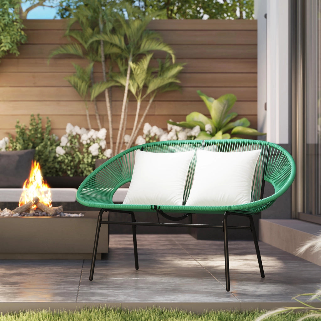Divano da Giardino 2 Posti in Rattan PE e Acciaio con Cuscini e Braccioli, 132x72x83 cm, Verde