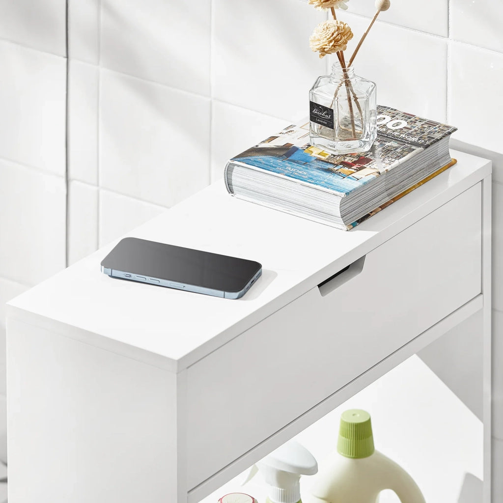 Mobiletto da bagno Portaoggetti Bagno Portarotolo e Portascopino Mobiletto salvaspazio con 1 ripiano aperto e 1 cassettiera, 55x20x60cm BZR48-W
