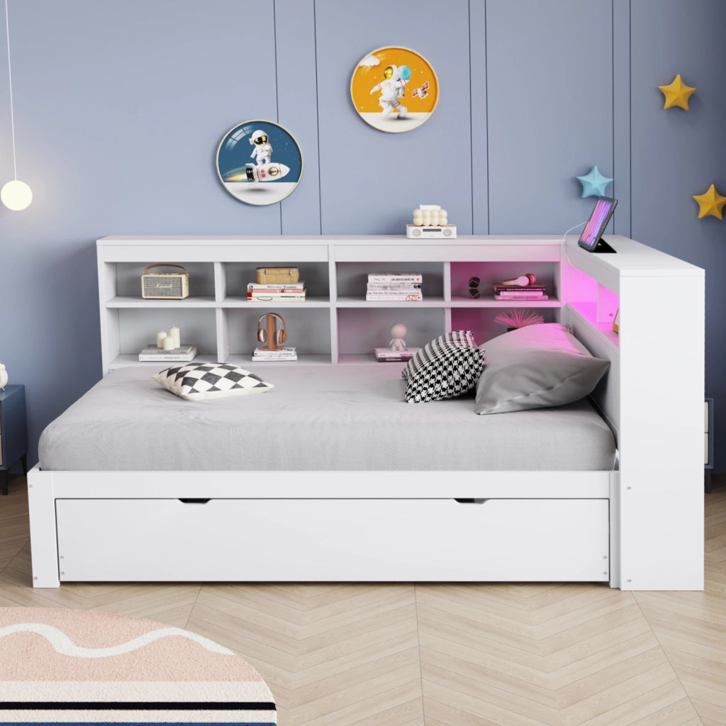 Divano letto singolo in legno con letto estraibile, USB, LED e ripiani laterali, bianco, 90 × 200 cm