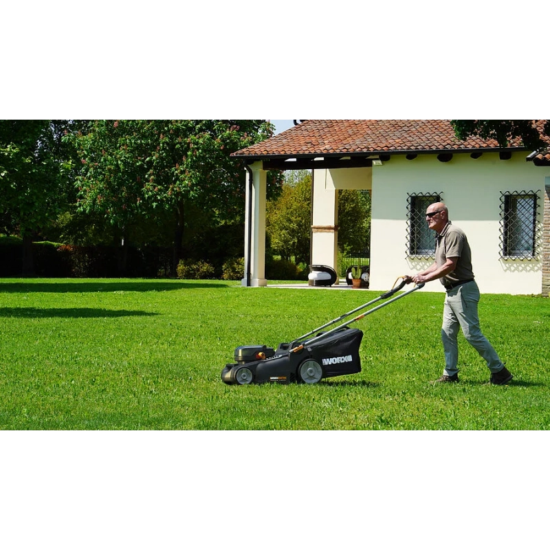 Rasaerba a Batteria 40V WG737E Nitro Brushless Taglio 37 cm 2 in 1 per Giardini fino a 550 m² con Cesto 40L - Worx