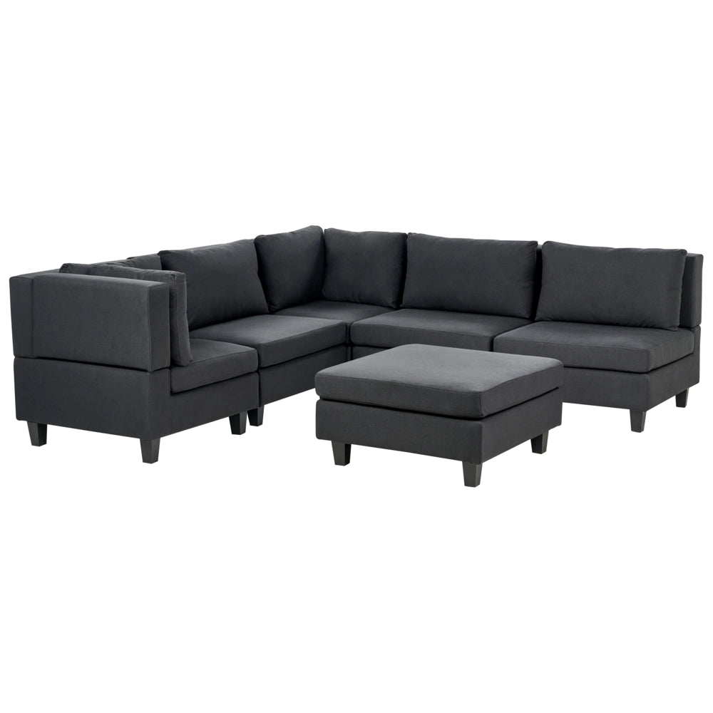 Divano componibile a 5 posti imbottito lato destro in tessuto nero con gambe nere e pouf stile moderno
