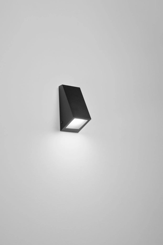 APPLIQUE POPUP NERA IN METALLO IP44 1 LUCE ATTACCO GU10 71X69X145MM