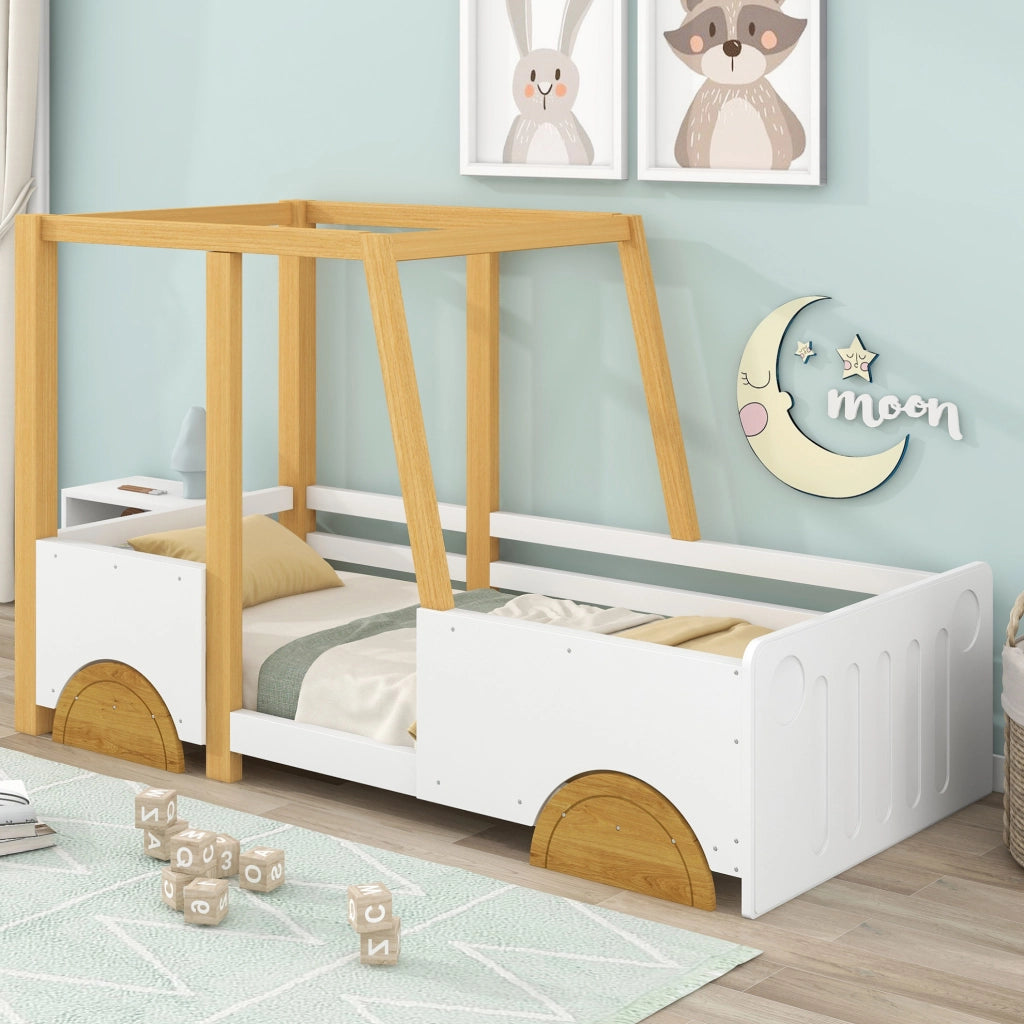 Letto a forma di auto 207.5x95x124 cm con sponde di protezione in legno bianco; naturale e marrone