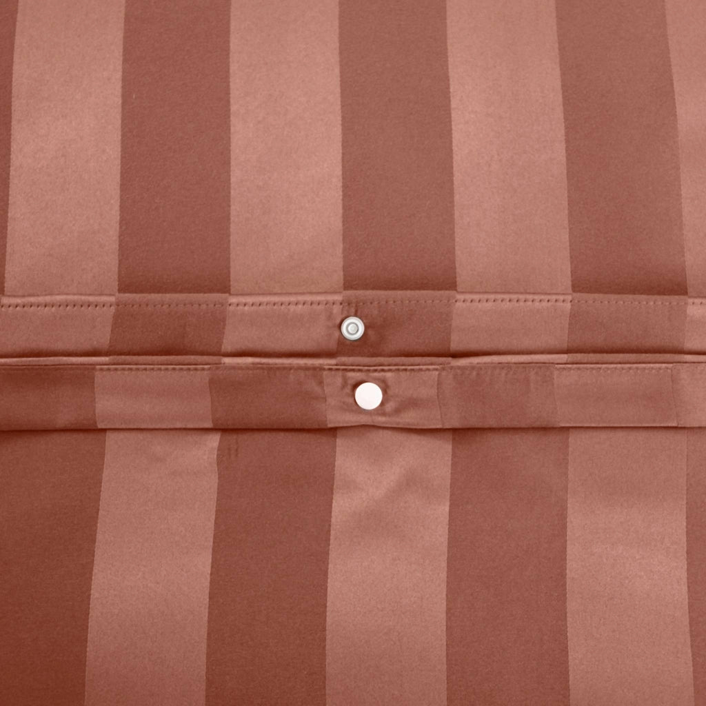 Completo letto in poliestere effetto satinato a righe sottili 2 posti