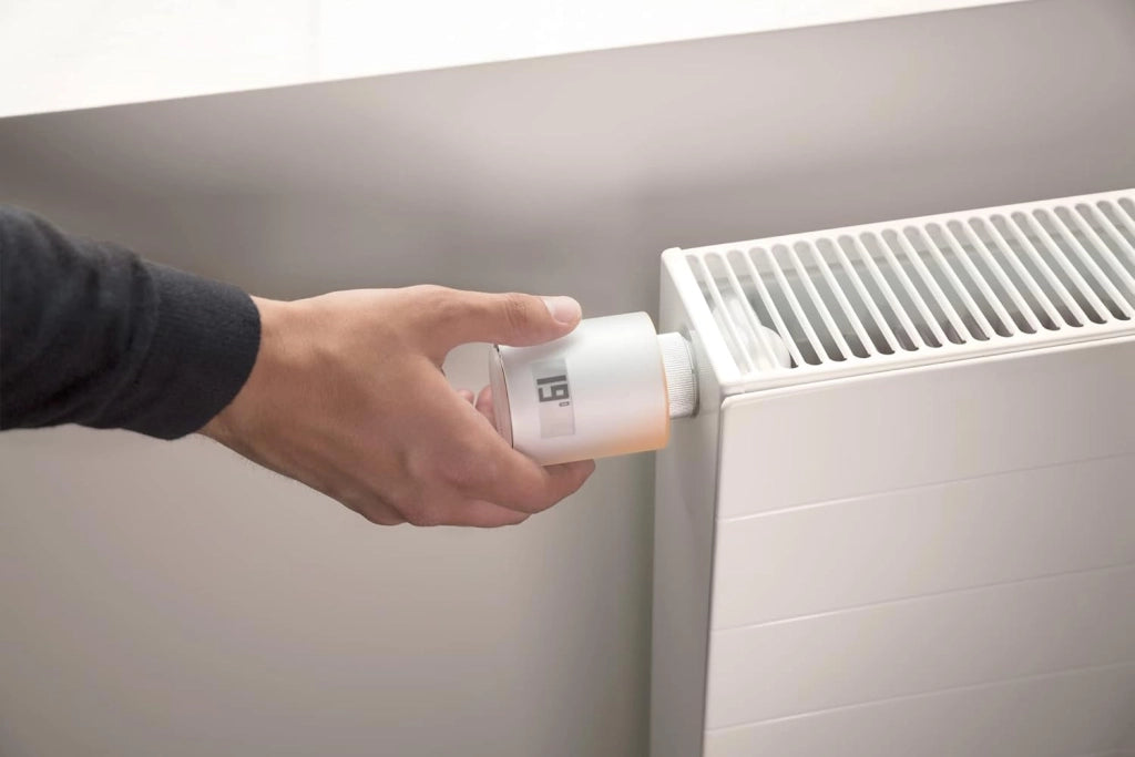 Pack 4 Valvole Termostatiche WiFi, Controllo Remoto, Risparmio Energetico, Accessorio per Radiatori, Compatibile con Alexa e HomeKit, Installazione Facile, NBU-4-NAV-EU