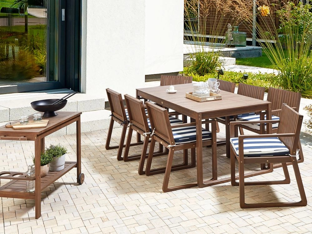 Set da pranzo da giardino 9 pezzi in legno di acacia chiaro 8 sedie con cuscini di seduta strisce blu navy e bianche