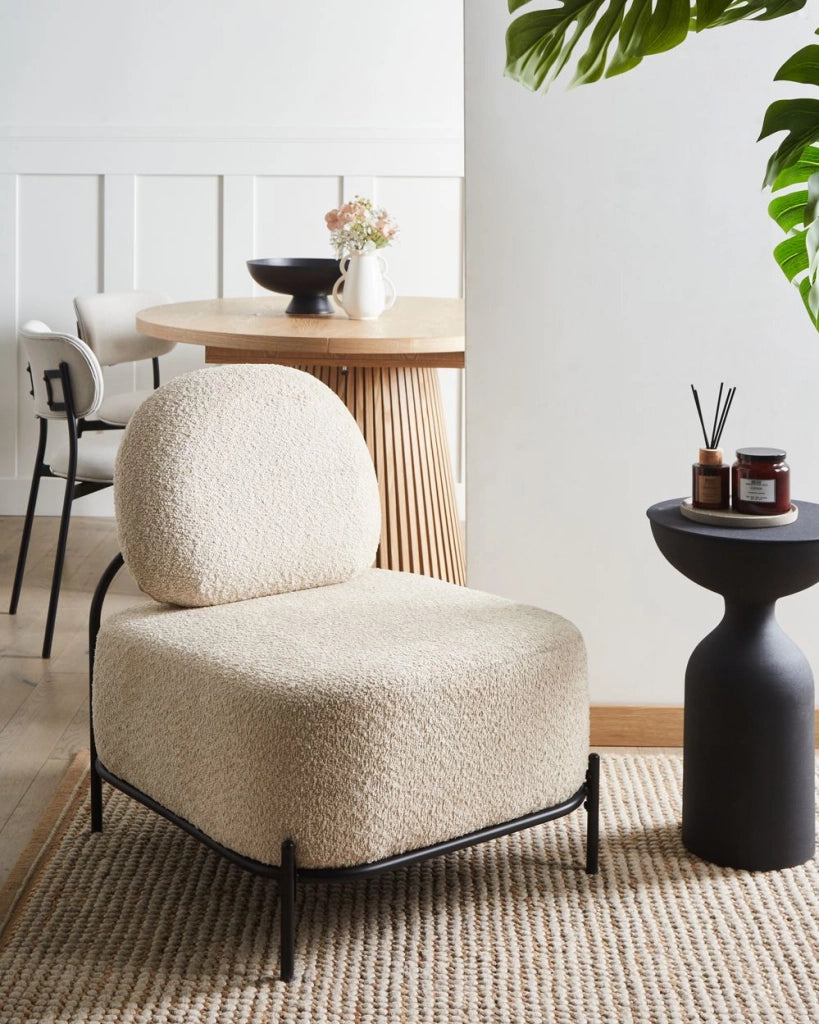 Poltrona imbottita con struttura in metallo Beige stile retrò