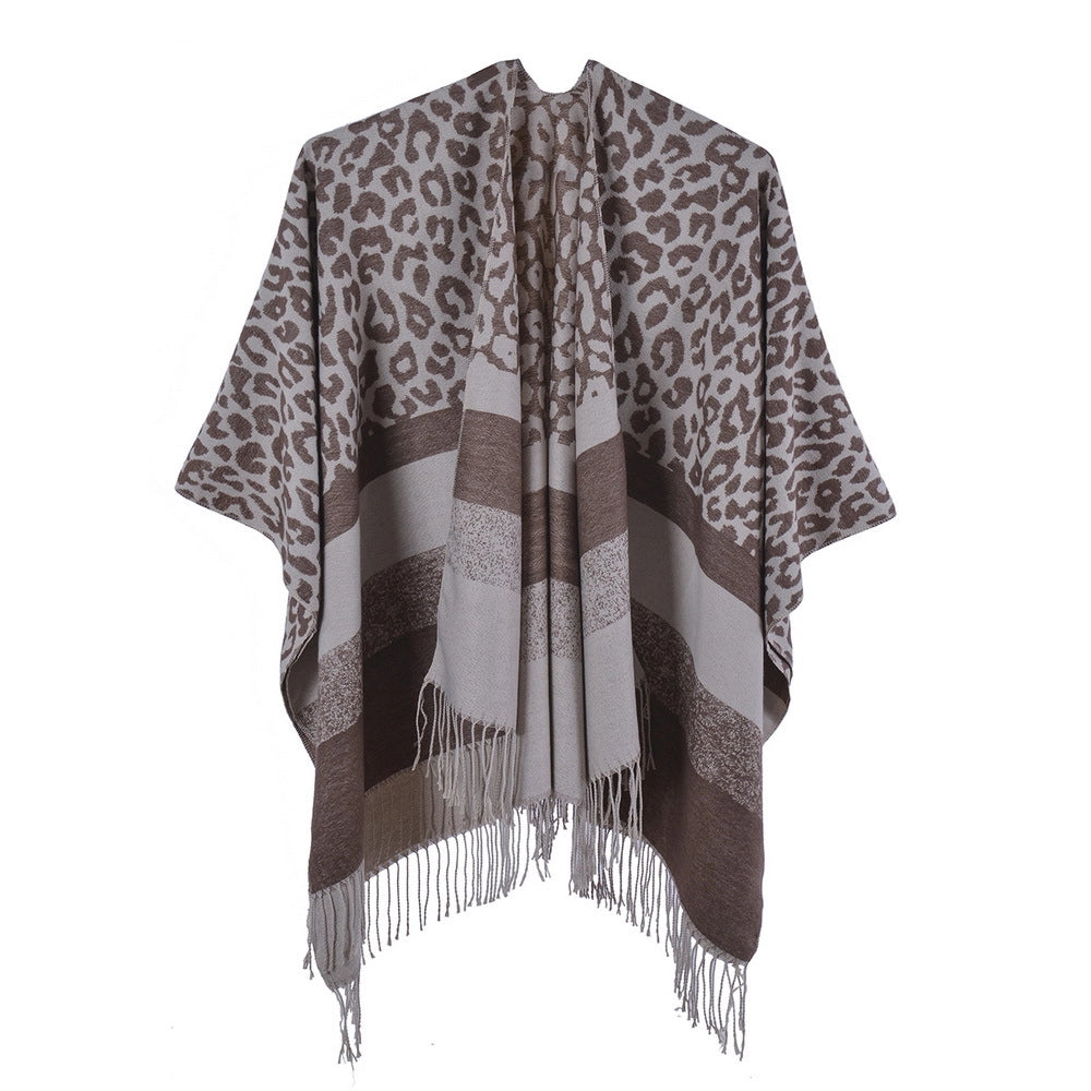 Sciarpa/stola invernale da donna, elegante mantello in cashmere con stampa leopardata e nappe, con spacco.