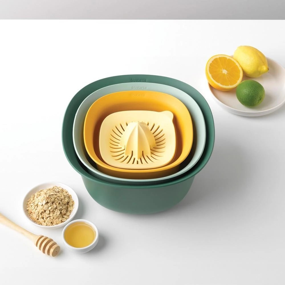 Brabantia 122262 Tasty+ Set Ciotole Impilabili con Scolapasta e Spremiagrumi colore Assortito