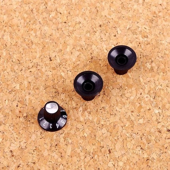 Versterkatore per Chitarra - Regolatore del Volume - Cassetta Nera - Accessori per Chitarristi - Argento - Set a 3 pezzi per Accessori Chitarristici (adatto per tutti i modelli)