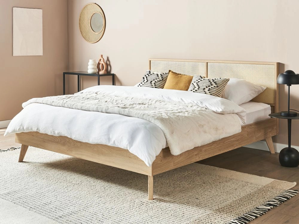 Letto matrimoniale in legno di pioppo chiaro con testiera in vimini 180 x 200 cm camera da letto moderna boho minimalista