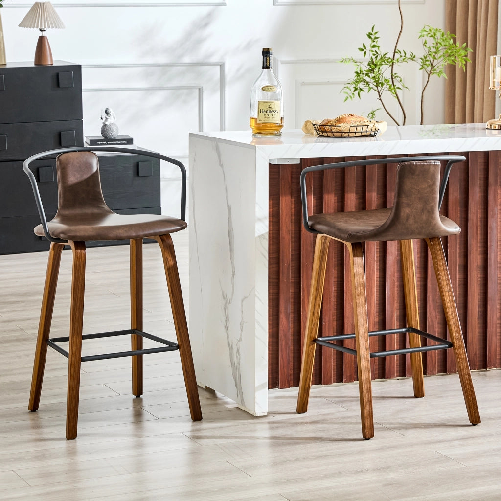 Sgabello da bar con braccioli in legno e metallo con seduta imbottita e poggiapiedi marrone 68 × 52,5 × 44 cm