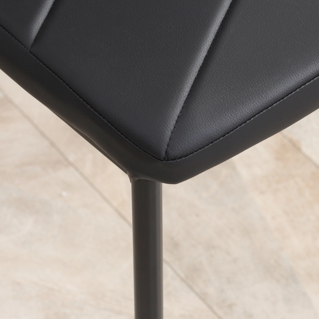 EasyComfort Set di 4 Sedie da Pranzo con Schienale Alto in Finta Pelle e Acciaio, 41x50x97cm, Nero