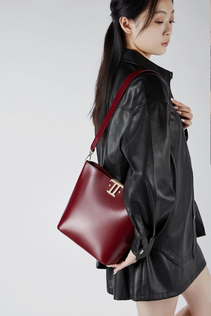 Borsa a tracolla da donna in vera pelle, colore rosso.