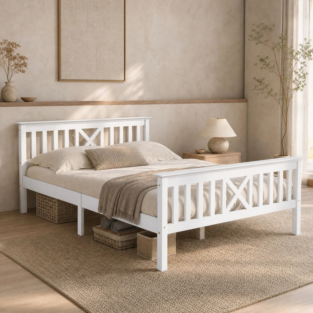 Letto matrimoniale 140x200 cm in pino bianco con rete a doghe