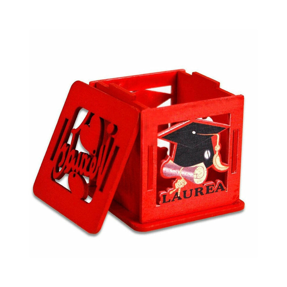 Trade Shop - Scatolina Cubo In Legno Rosso Con Coperchio Porta Confetti Bomboniera Per Laurea -