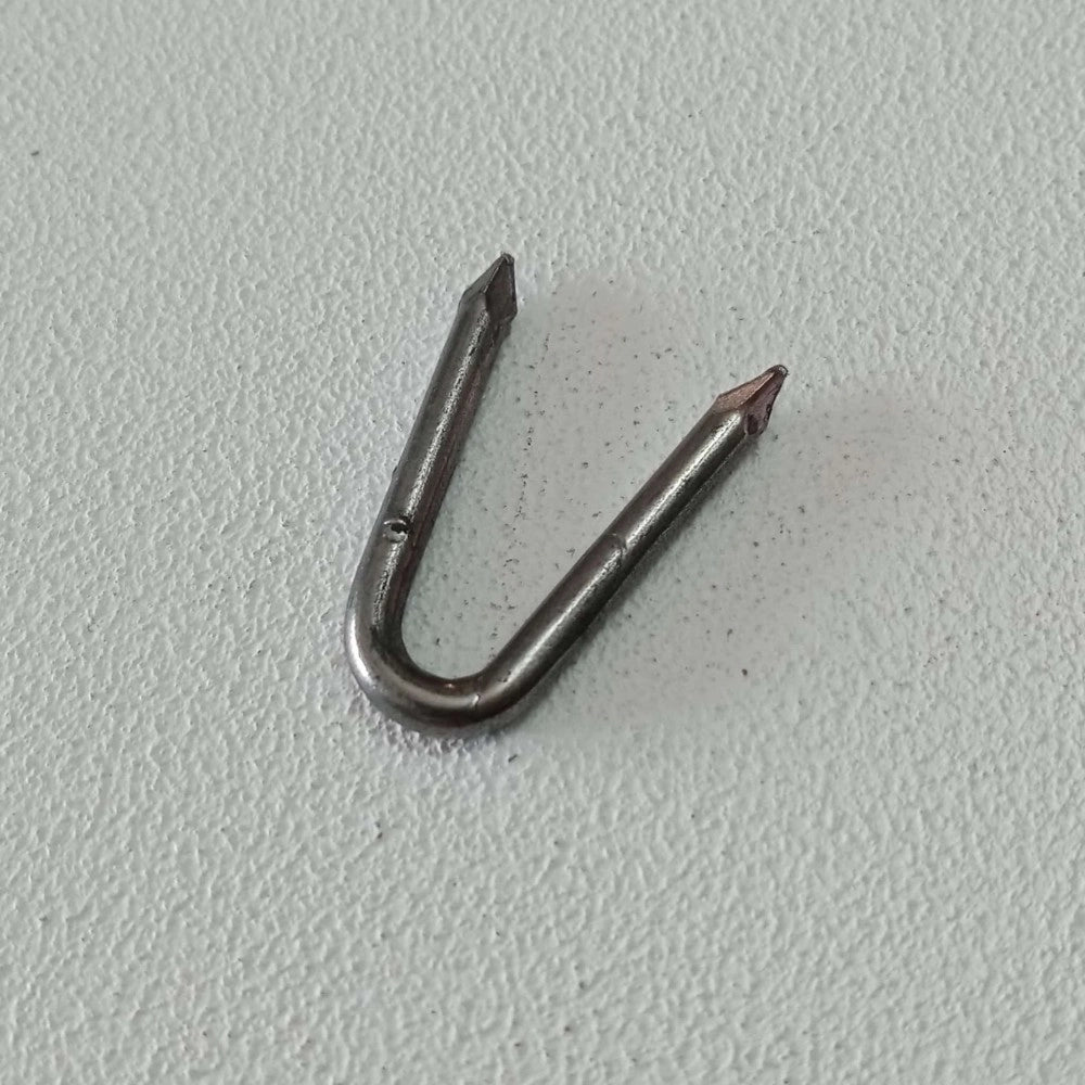 Cavatorta 1kg chiodi a u - cambrette, scegli se  filo 18 x 30mm che corrisponde a spessore 3-5 x lunghezza 30mm