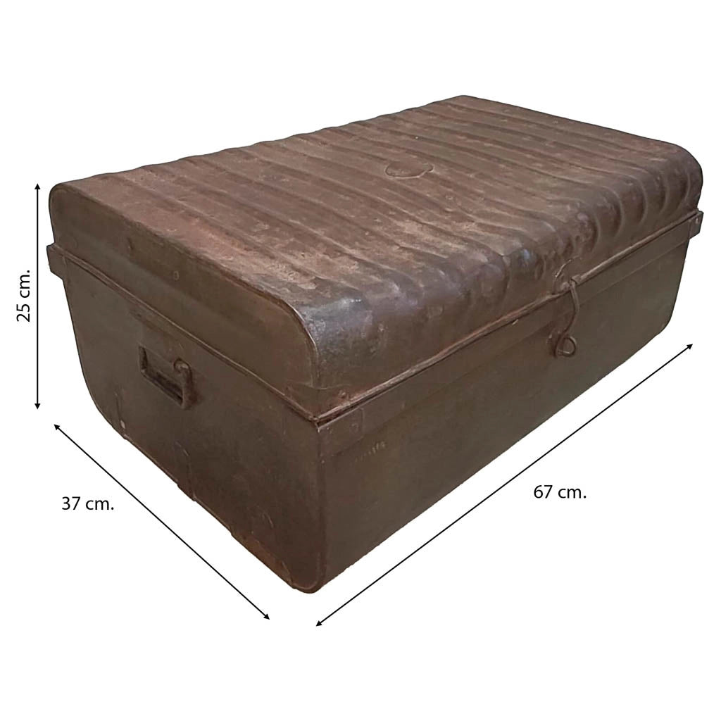 Valigia artigianale in metallo, 67x37x25h cm