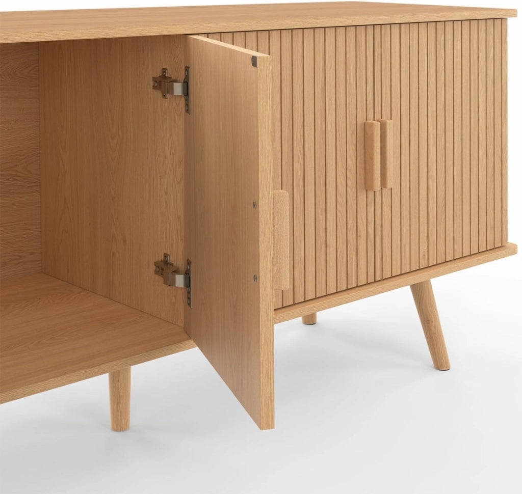 Credenza JULIETTE 140 cm con 4 ante a doghe in legno color rovere