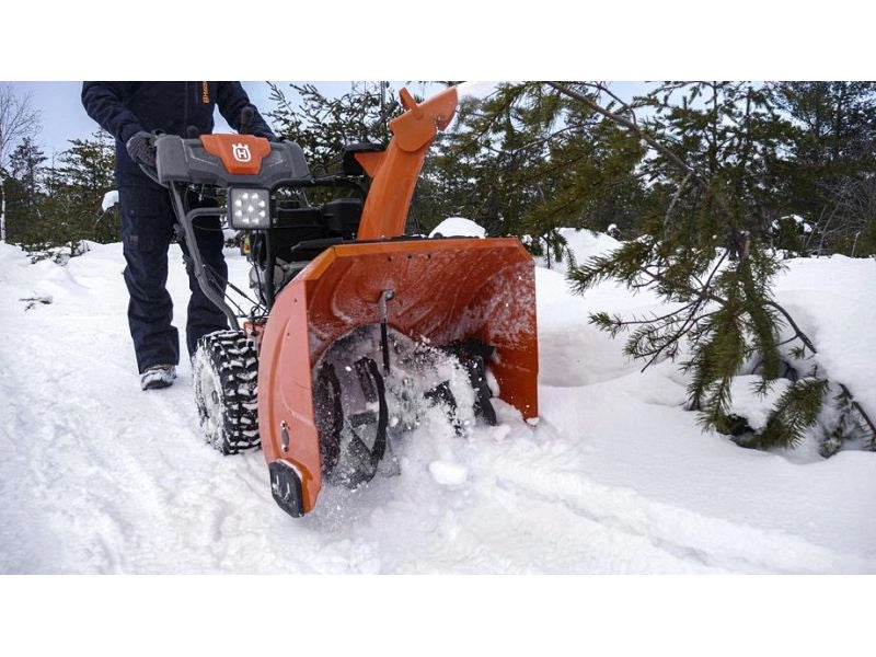 Spazzaneve professionale Husqvarna ST227 due stadi fresa 68cm motore 254cc 8,5Hp