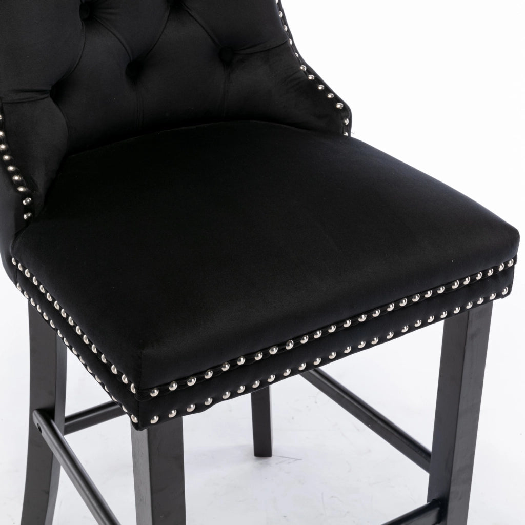 Taburetti da bar con schienale alto e dettagli rivettati, gambe in legno massello, stile mid century, in velluto nero