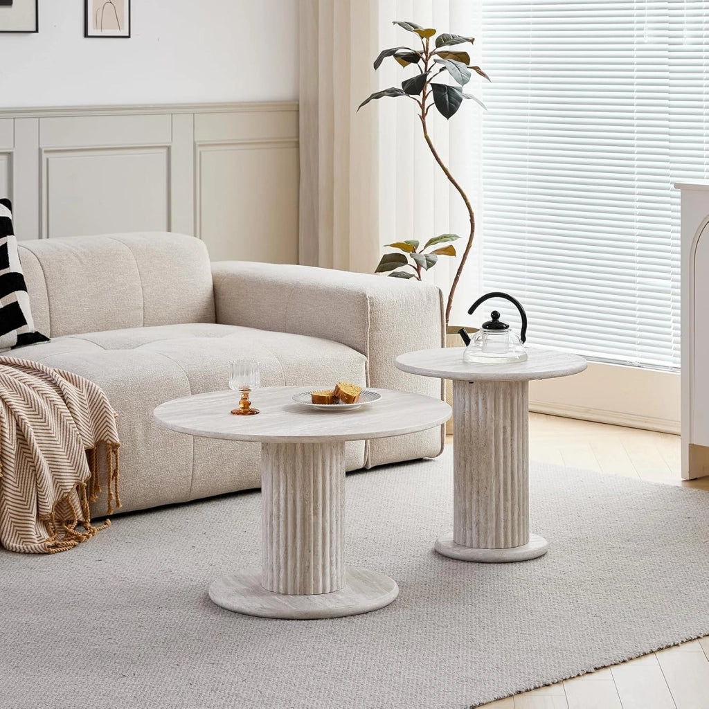 GrandCA HOME Set di 2 Tavolini Rotondi Impilabili con Gambe Cilindriche alla Base, Effetto Travertino Ggiallo Finto, Tavolino da Caffè in Stile Moderno e Minimalista per Soggiorno o Camera da Letto