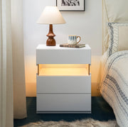 Comodino bianco in legno ingegnerizzato, 3 cassetti e LED RGB