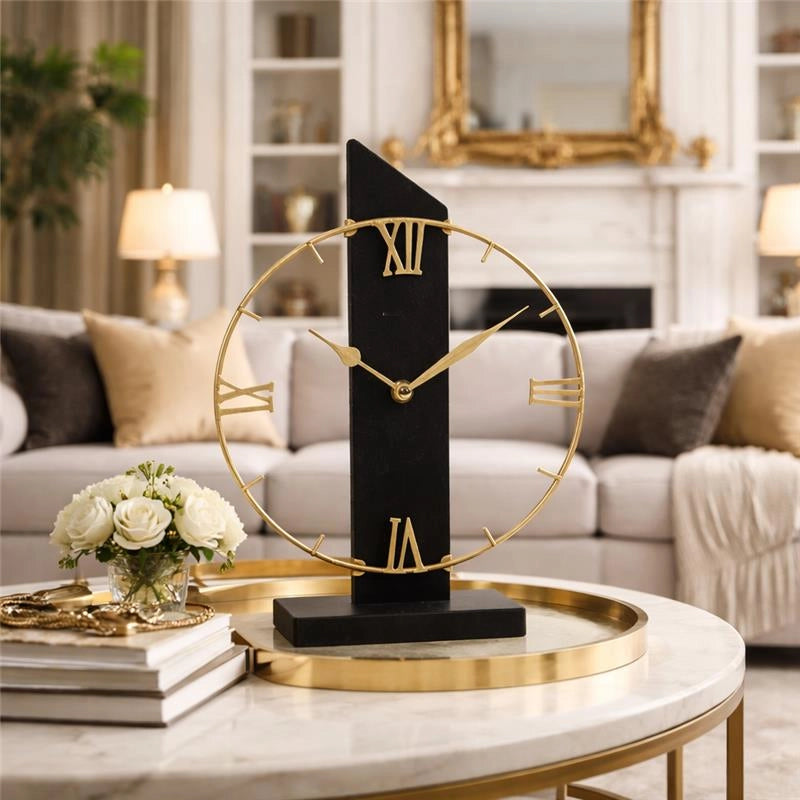 OROLOGIO DA TAVOLO CON NUMERI ROMANI NERO E DORATO 21 X 31 CM