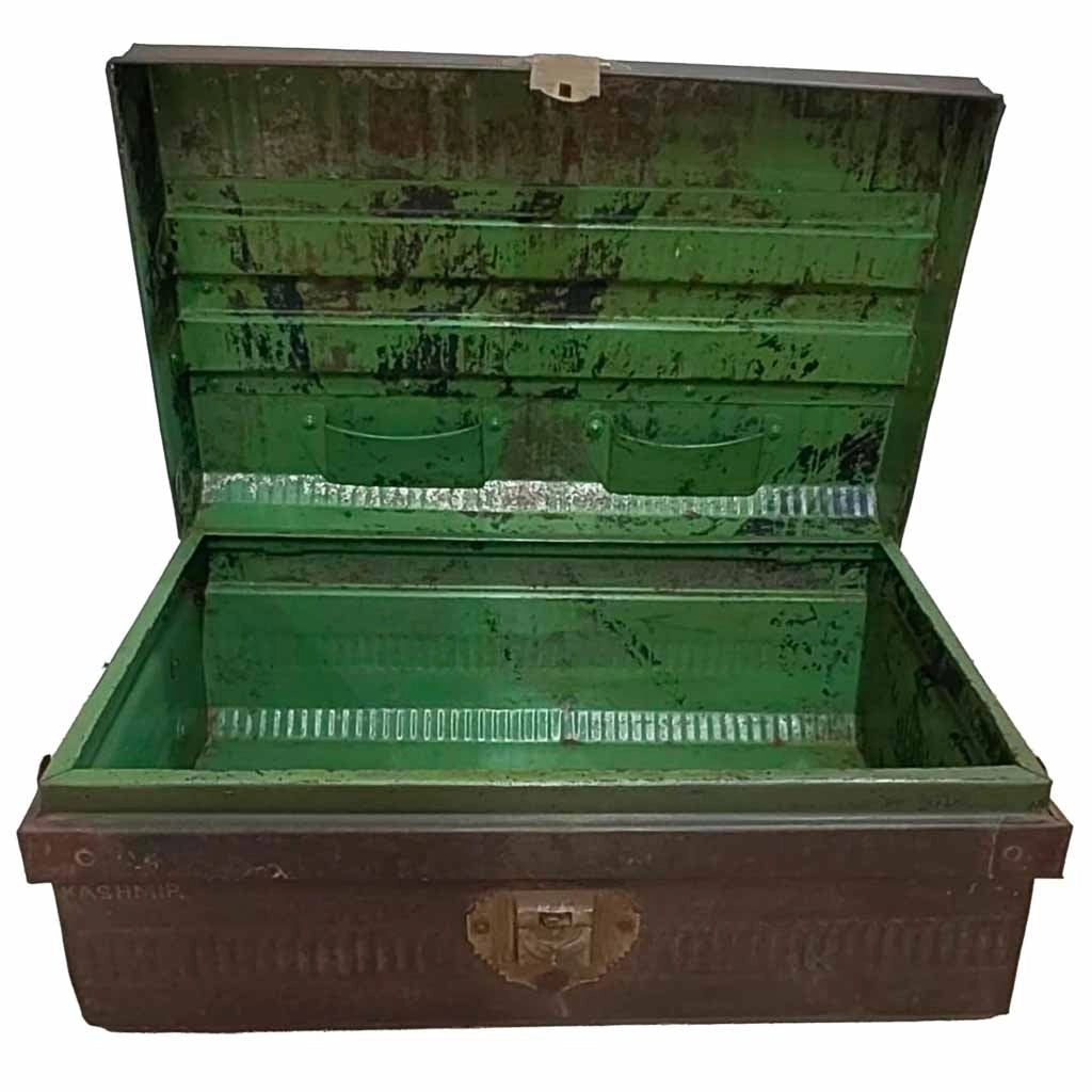 Valigia artigianale in metallo, 67x37x25h cm