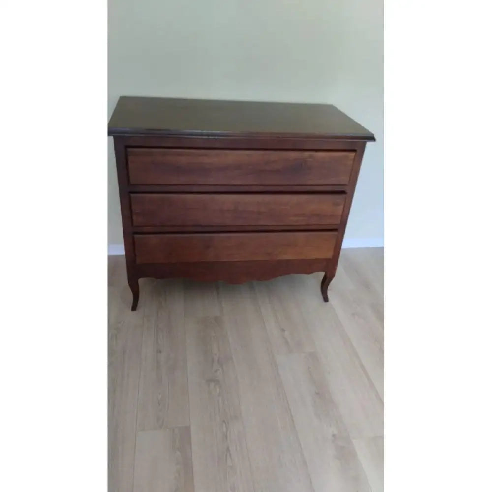 Comò 3 cassetti arte povera in legno massello e mdf con rifinitura in noce 107x52x89 H