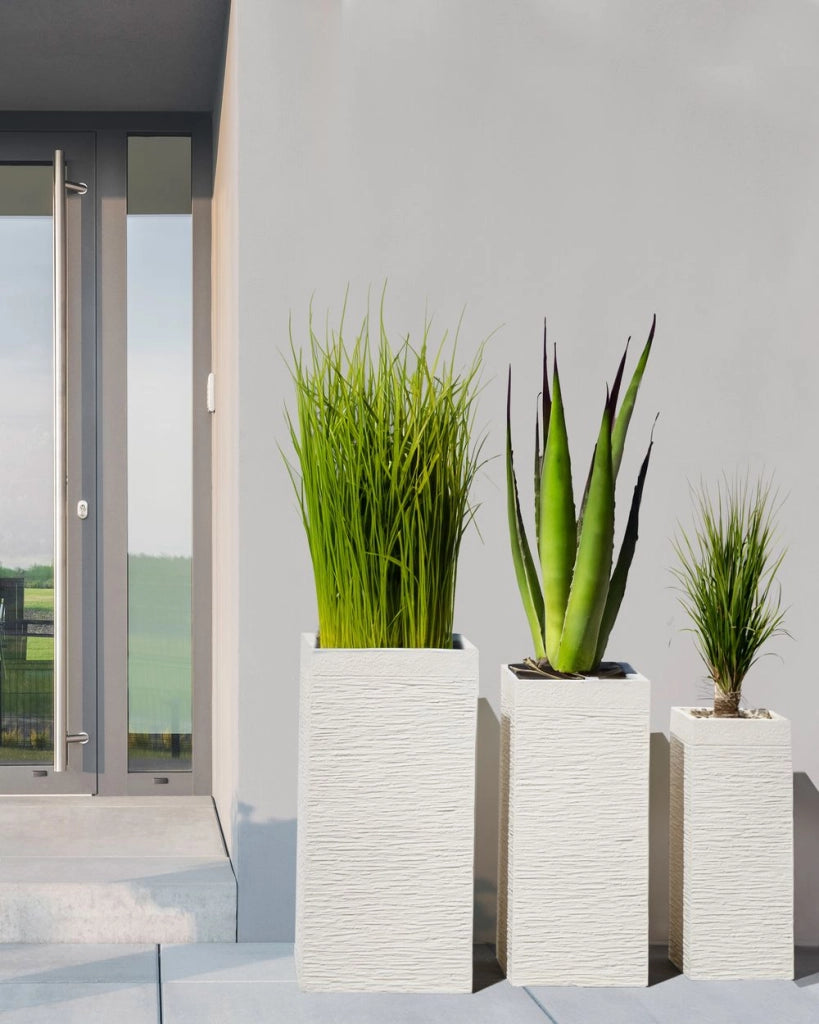 Vaso da fiori in argilla beige chiaro da giardino alto 26 x 26 x 60 cm resistente ai raggi UV
