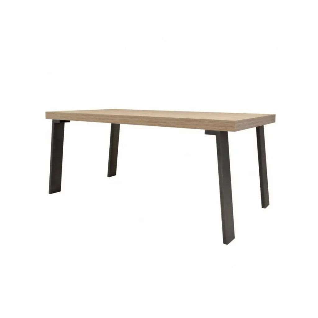 Tavolo 168x88cm con gambe in metallo, Collezione SHOW, colore rovere chiaro