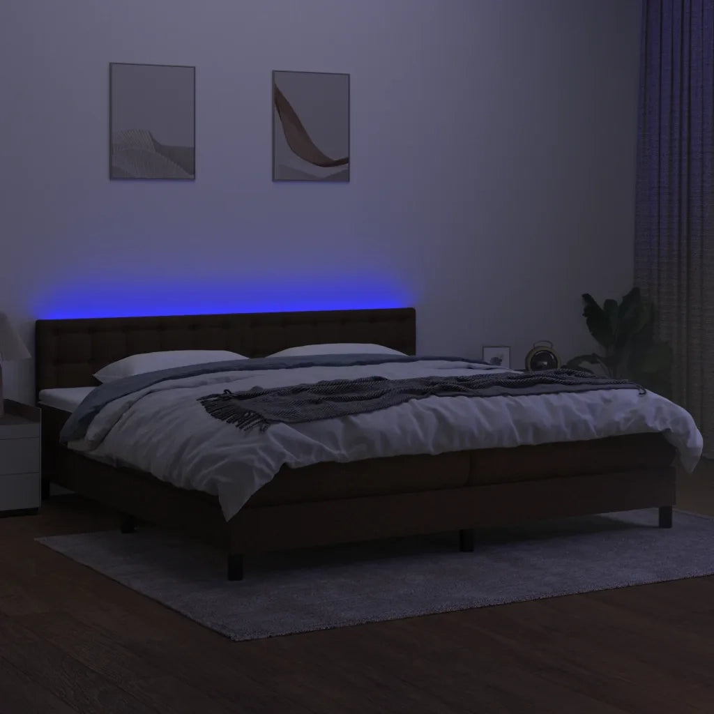 Letto a Molle Materasso e LED MarroneScuro 200x200cm in Tessuto 3133504