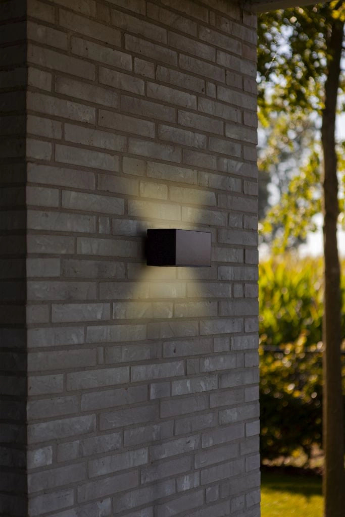 Applique esterna LED 9W 3000K ibrida solare INKA Lutec