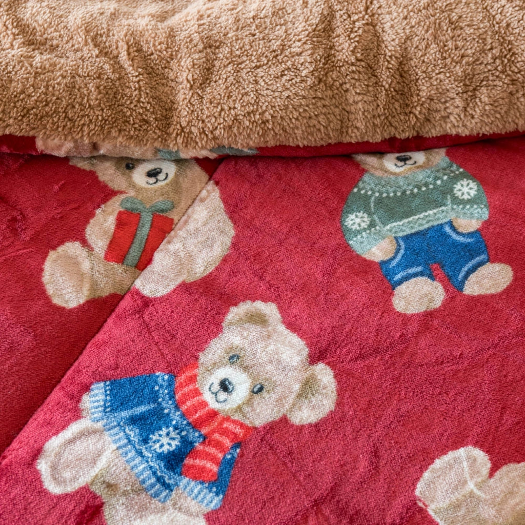 Trapunta Invernale 640 gr Fantasia Orsetti – Coperta Matrimoniale o Singola Calda in Flanella e Sherpa – Imbottitura Anallergica Morbida – Prodotto Certificato OEKO-TEX® Standard 100 – 170x250 / 250x250 Teddy Snow - Matrimoniale250x250cm
