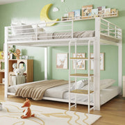 Letto a castello bianco 140x200 cm in metallo e MDF con scala in legno e struttura silenziosa