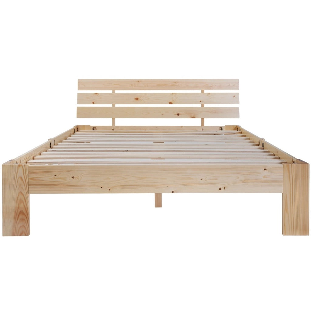 Letto matrimoniale 140x200 cm in legno massello di pino; colore naturale; con rete a doghe