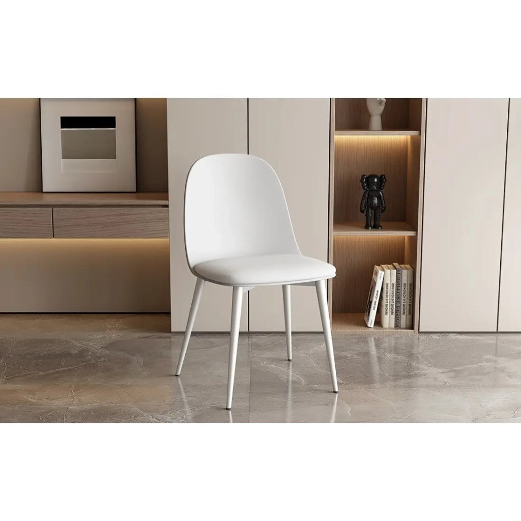 Sedia JASMON – Cuscino in PU Bianco con gambe in metallo – H81 × L51 × P44 cm