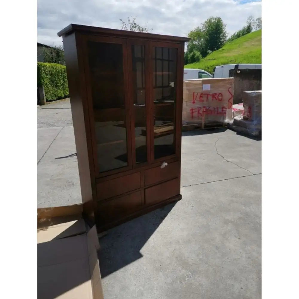 Vetrina colore noce con 3 ante 4 cassetti, in stile classico in legno e mdf con rifinitura in noce lucido 119x40x185 H
