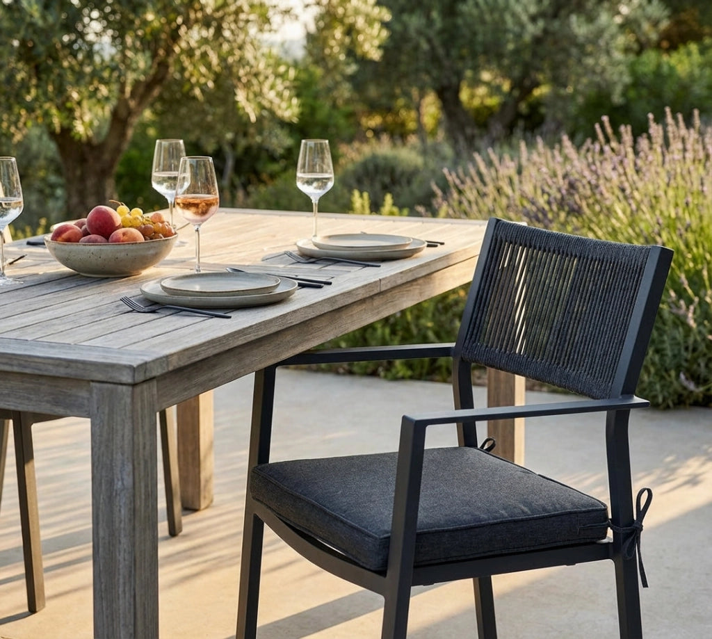 Poltrona da giardino impilabile con cuscino - HESTIA