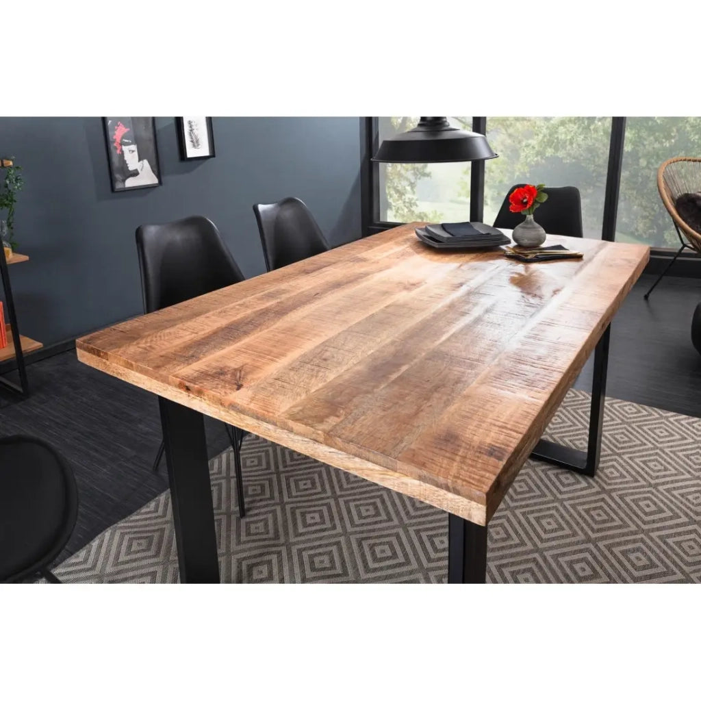 Tavolo da pranzo LODEN 140 cm – Piano in legno massello di mango verniciato – Gambe a U in metallo nero