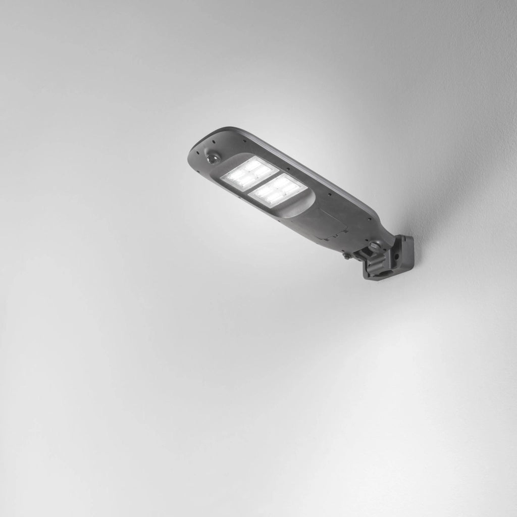 LAMPIONE SOLARE STRADALE LUXOR ANTRACITE 6,5W 600 LM 4000K CON PANNELLO SOLARE INCORPORATO E SENSORE