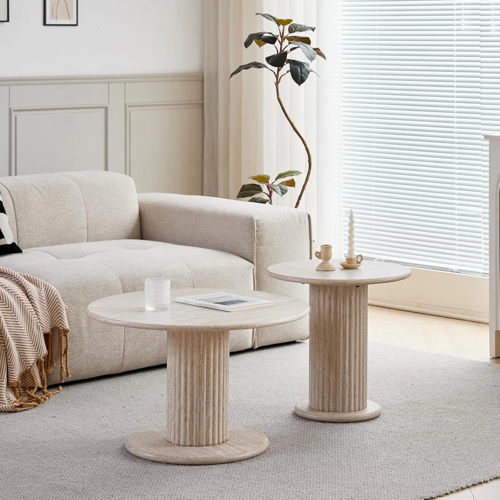 GrandCA HOME Set di 2 Tavolini Rotondi Impilabili con Gambe Cilindriche alla Base, Effetto Travertino Ggiallo Finto, Tavolino da Caffè in Stile Moderno e Minimalista per Soggiorno o Camera da Letto