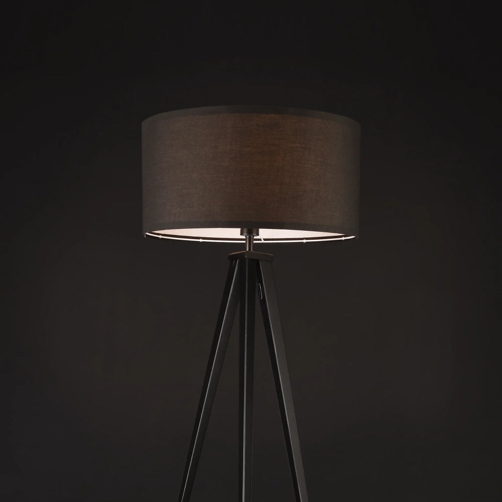 Lampada da terra con treppiede in metallo e paralume in tessuto 153 cm nero 03_0002434
