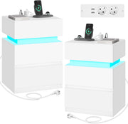 Comodini Set di 2, con Stazione di Ricarica, Comodini a LED Connesso, 2 Prese, 2 Porte USB, 2 Cassetti, 1 Scomparto con Sportello, per Camera da Letto, 40 x 35 x 55 cm, Bianco
