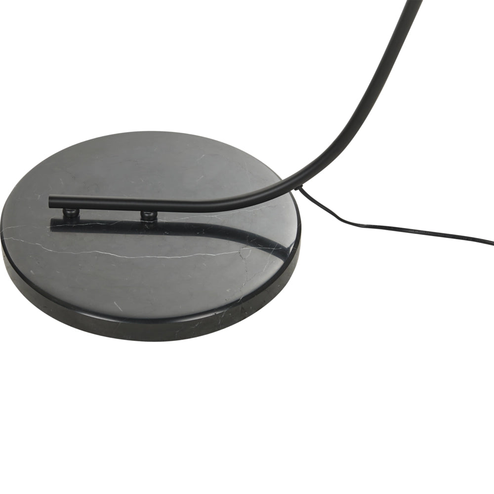 Lampada da terra ad arco in metallo nero con paralume in carta effetto rattan