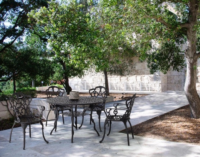 Tavolo da Giardino Rotondo in Alluminio Pressofuso con Decori - REGENCY