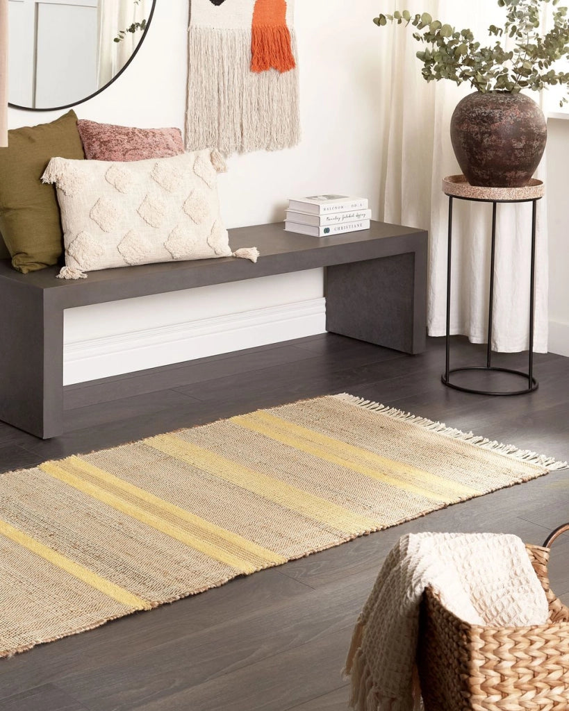 Tappeto in iuta beige e giallo con motivo a righe e nappe 80 x 300 cm soggiorno camera da letto stile boho