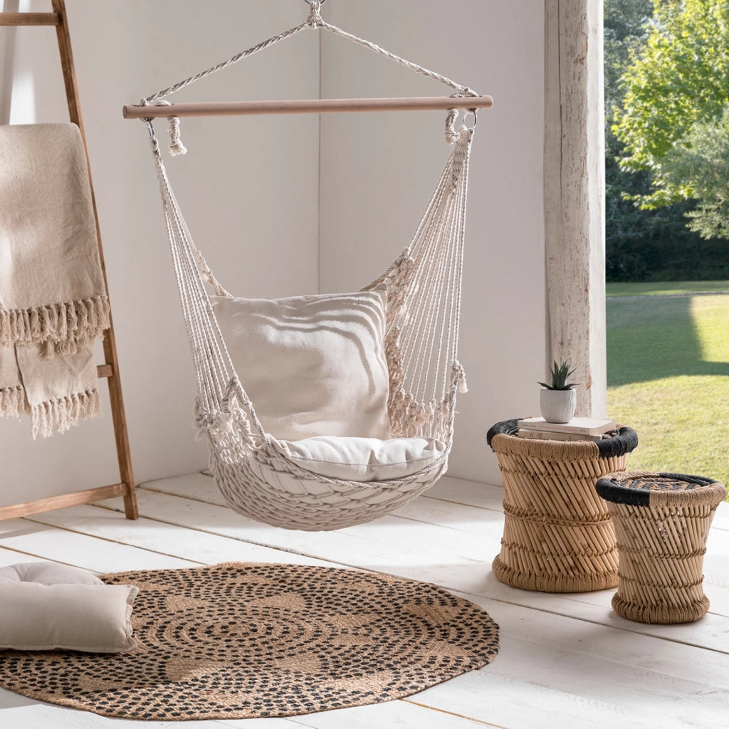 IDMarket - Poltrona sospesa bohémien con 2 cuscini, design macramé ecru