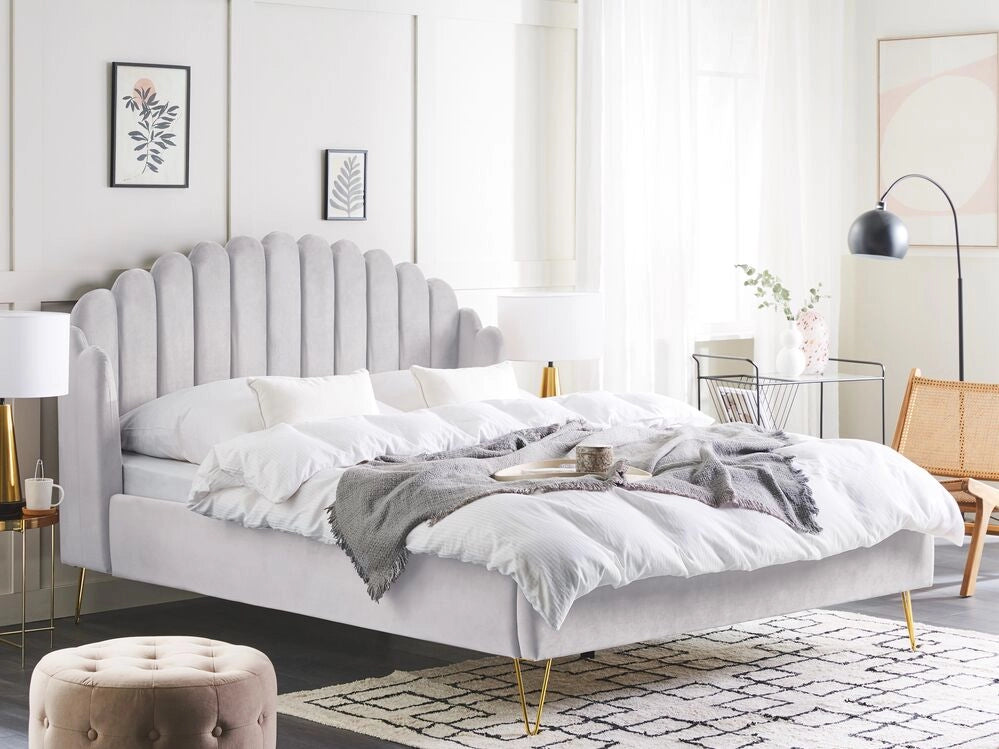 Letto con rete in velluto grigio 160 x 200 cm gambe in metallo testata retro capitonné